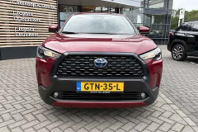Toyota Corolla (2023) thumbnail 3