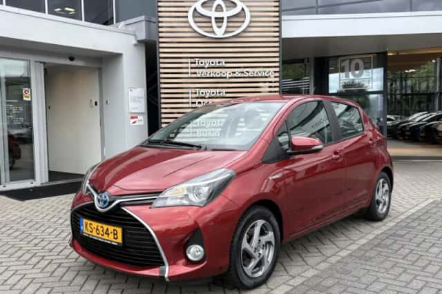 Toyota Yaris (2015) thumbnail 1