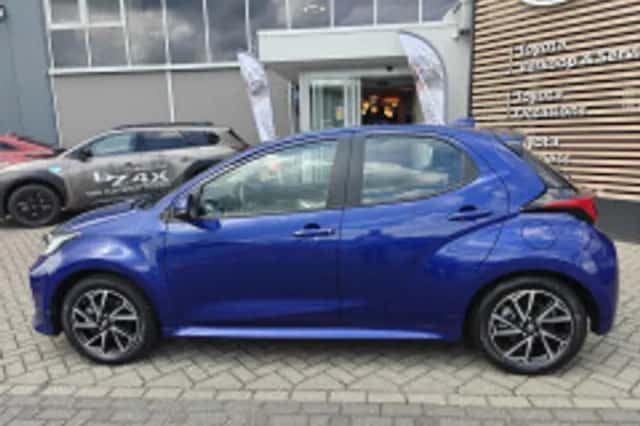 Toyota Yaris (2023) thumbnail 3