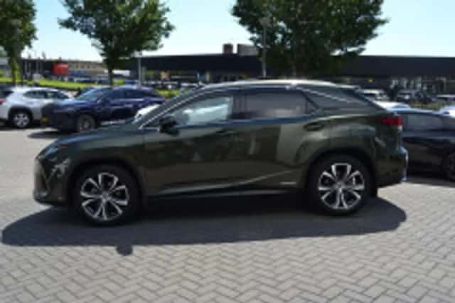 Lexus RX (2021) thumbnail 6
