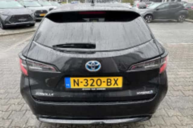 Toyota Corolla (2021) thumbnail 4