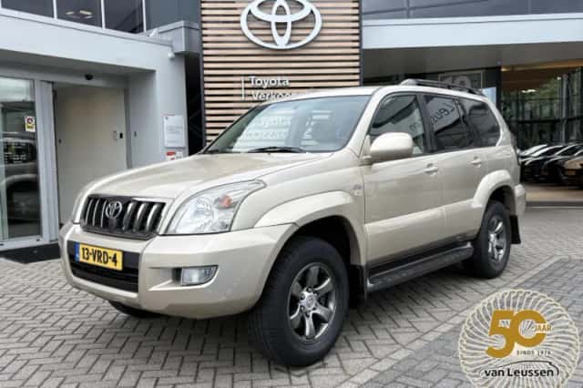Toyota Land Cruiser (2008) thumbnail 1