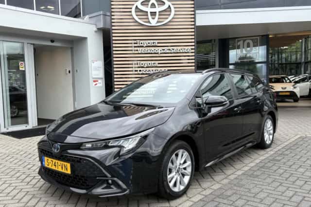 Toyota Corolla (2023) thumbnail 1