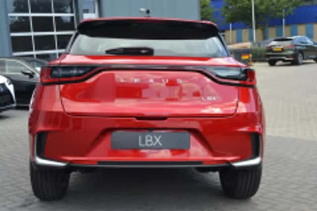 Lexus LBX (2026) thumbnail 4