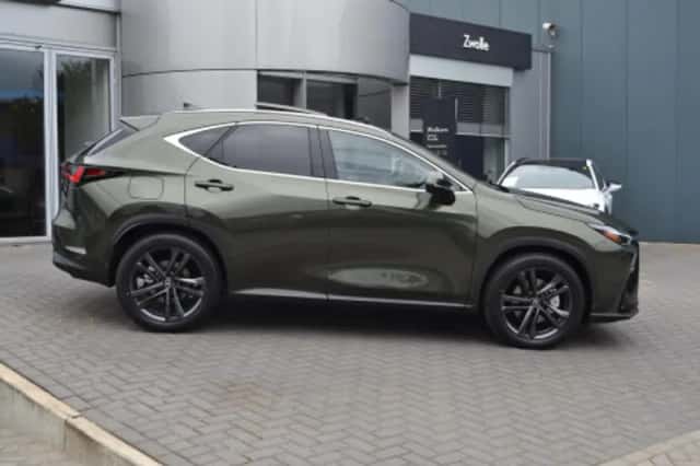 Lexus NX (2026) thumbnail 2