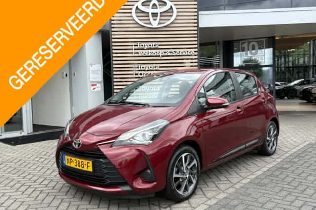 Toyota Yaris (2017) thumbnail 1