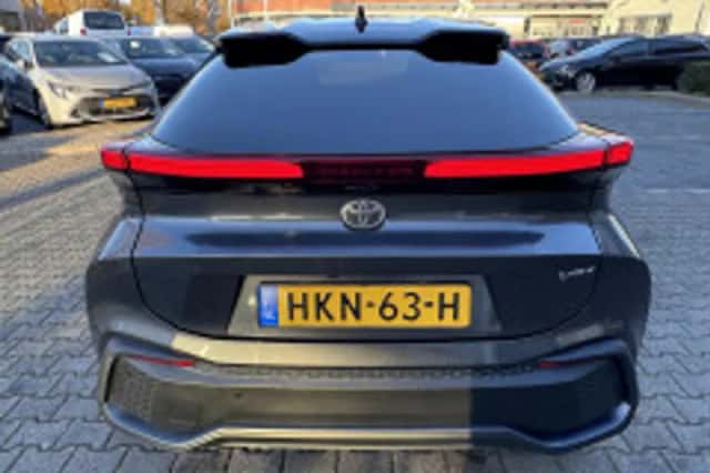 Toyota C hr (2025) thumbnail 6
