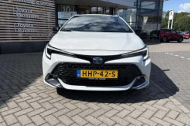 Toyota Corolla (2025) thumbnail 3