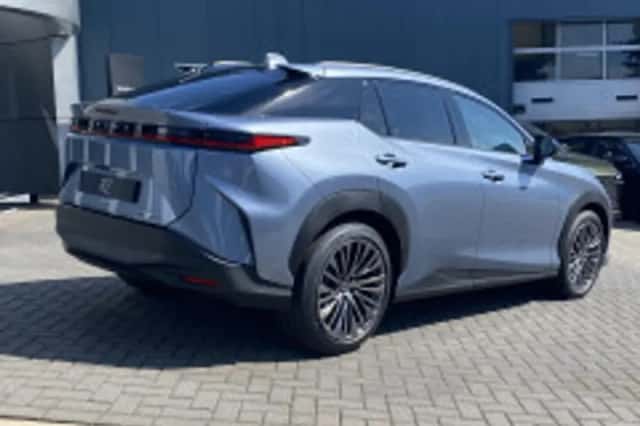 Lexus RZ (2026) thumbnail 3