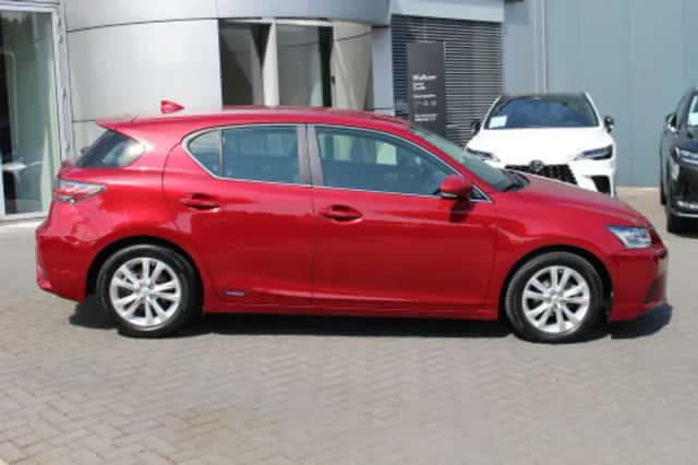 Lexus CT (2014) thumbnail 2