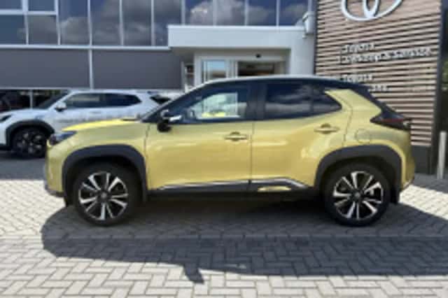 Toyota Yaris Cross (2022) thumbnail 4