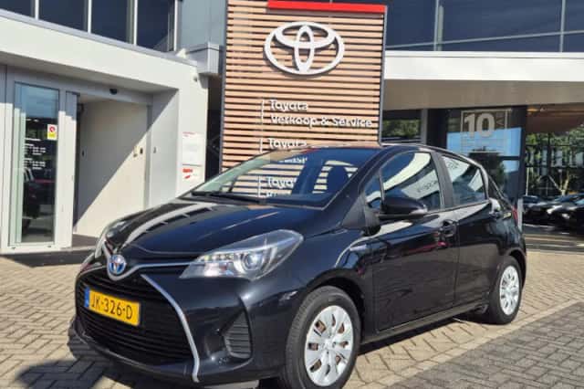 Toyota Yaris (2016) thumbnail 1