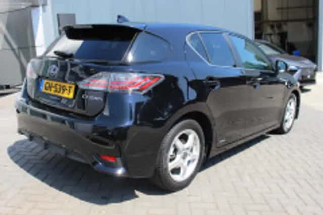 Lexus CT (2015) thumbnail 3