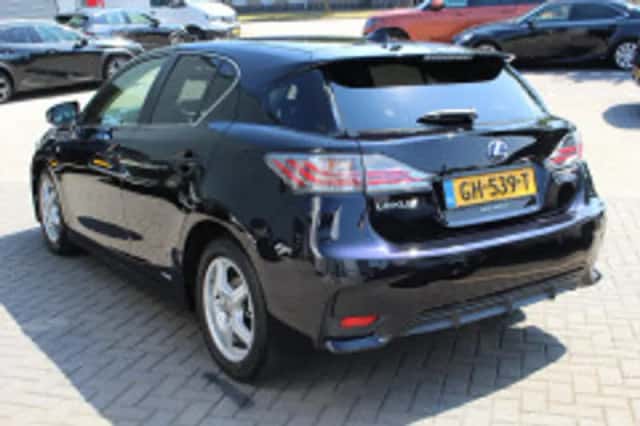 Lexus CT (2015) thumbnail 5