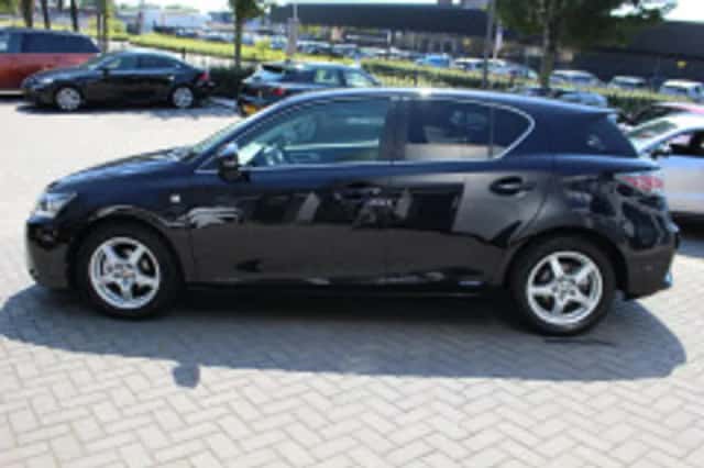 Lexus CT (2015) thumbnail 6