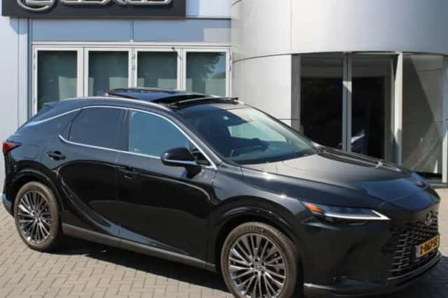 Lexus RX (2024) thumbnail 1