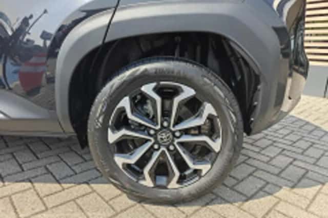 Toyota Yaris Cross (2025) thumbnail 5