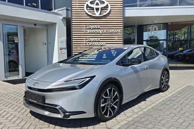 Toyota Prius (2024) thumbnail 1