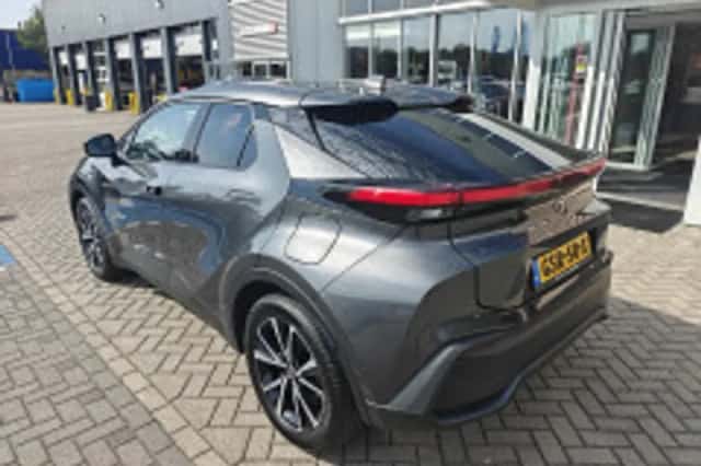 Toyota C hr (2024) thumbnail 6