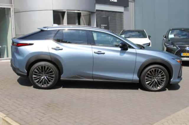 Lexus RZ (2026) thumbnail 2