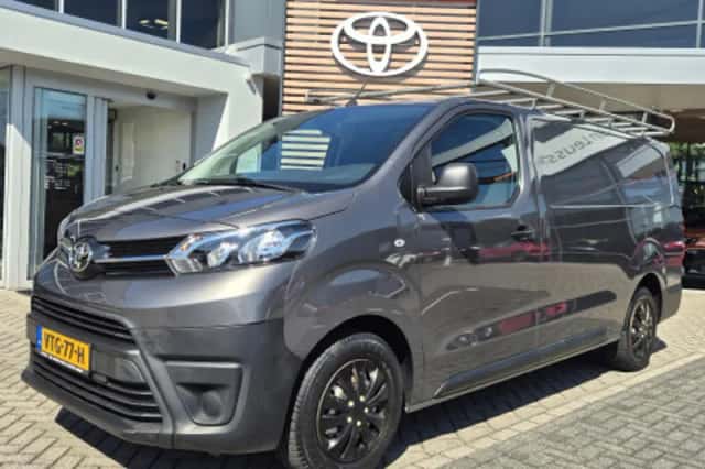 Toyota Proace (2022) thumbnail 2