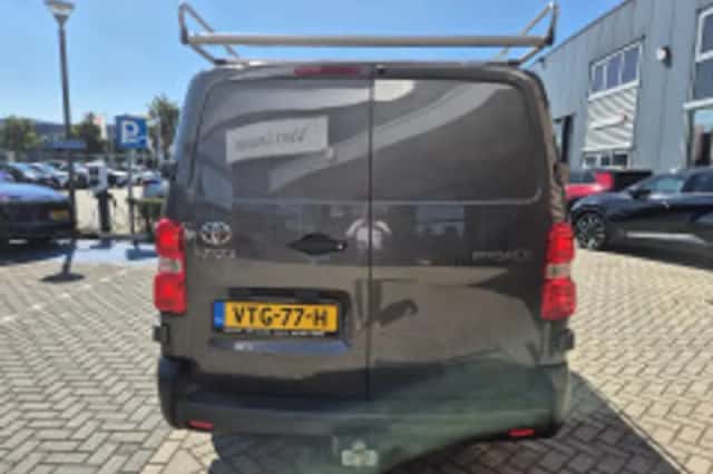 Toyota Proace (2022) thumbnail 5