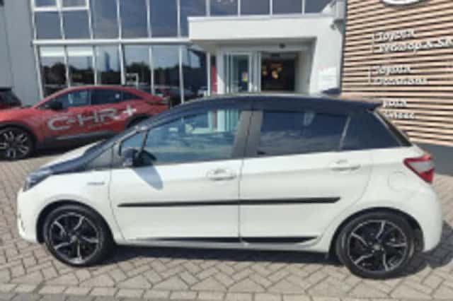 Toyota Yaris (2018) thumbnail 4