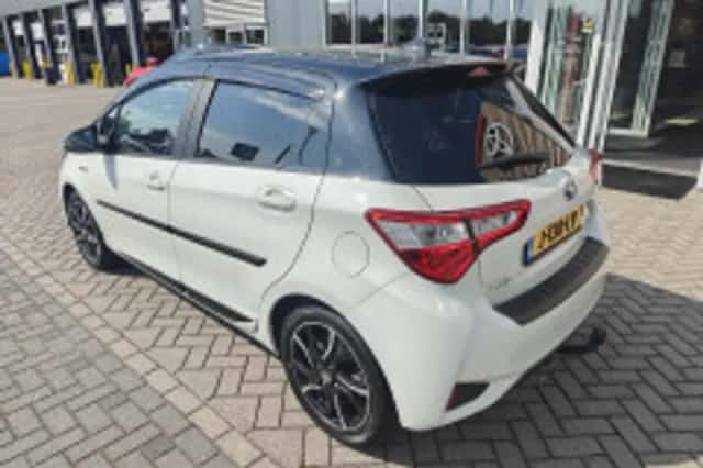 Toyota Yaris (2018) thumbnail 6