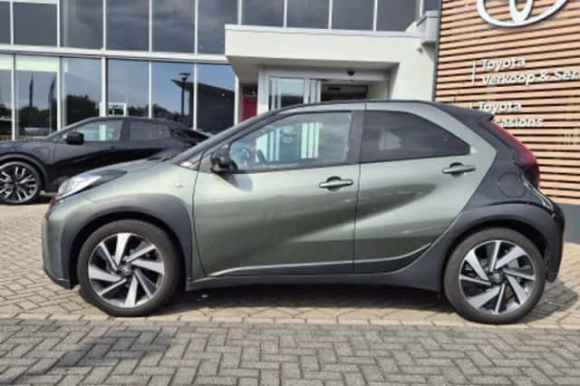 Toyota Aygo (2022) thumbnail 2