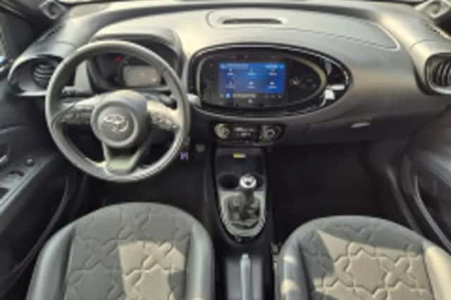 Toyota Aygo (2022) thumbnail 5