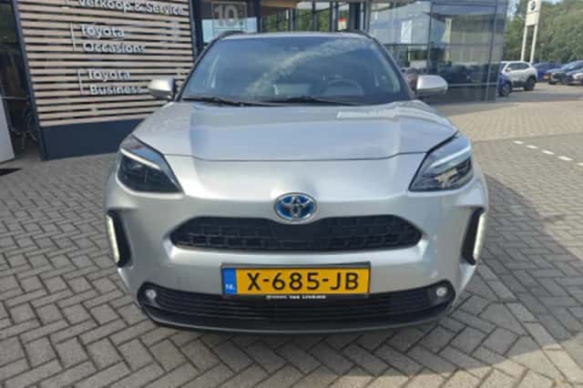 Toyota Yaris Cross (2024) thumbnail 2