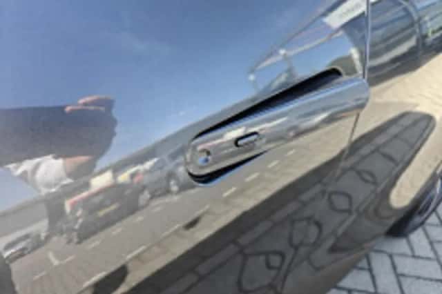 Toyota C-HR (2025) thumbnail 4