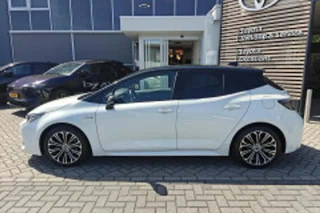 Toyota Corolla (2020) thumbnail 3