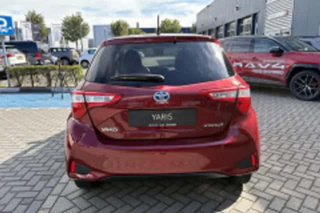 Toyota Yaris (2018) thumbnail 6