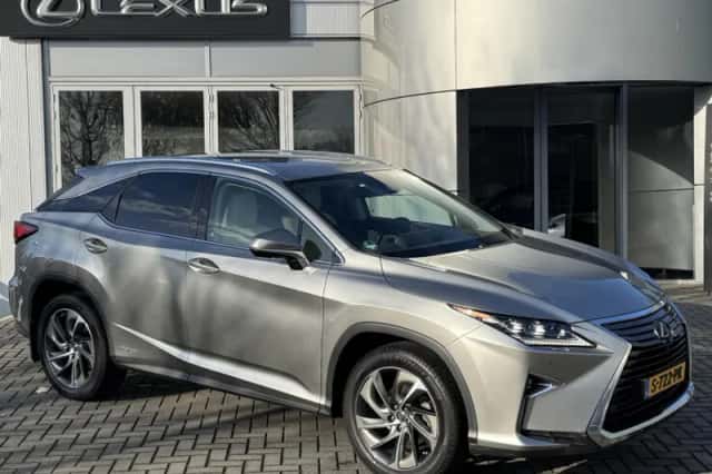 Lexus RX (2018) thumbnail 1