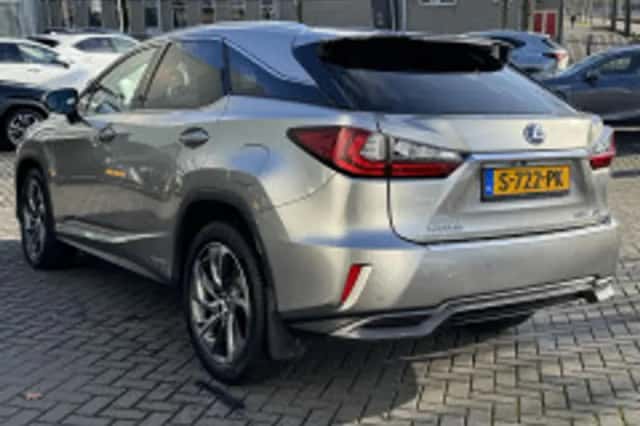 Lexus RX (2018) thumbnail 5