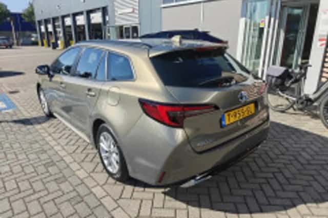 Toyota Corolla (2023) thumbnail 4