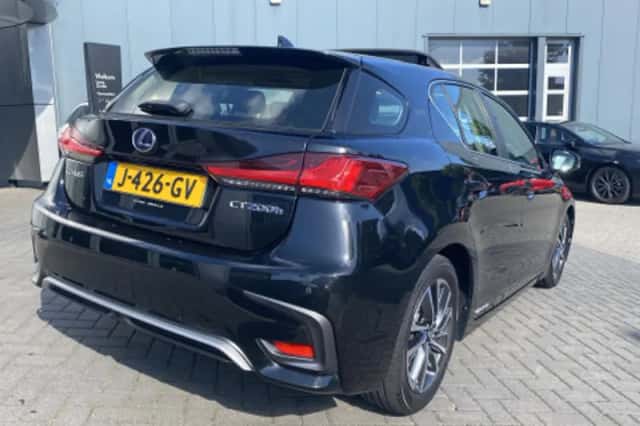 Lexus CT (2020) thumbnail 2