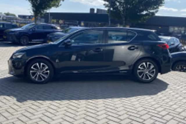 Lexus CT (2020) thumbnail 4