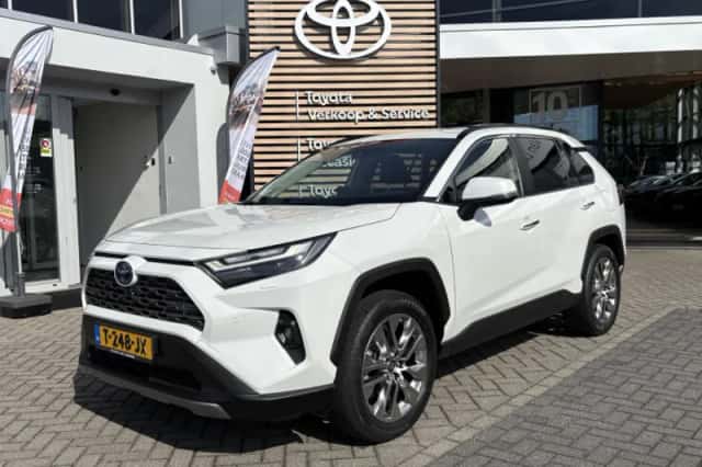 Toyota RAV4 (2023) thumbnail 1