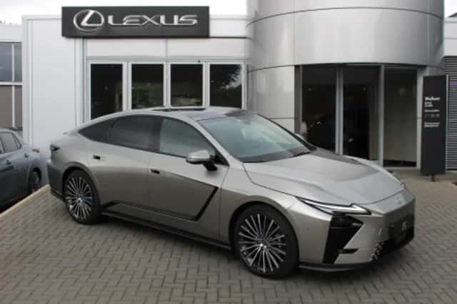 Lexus ES (2026) thumbnail 2