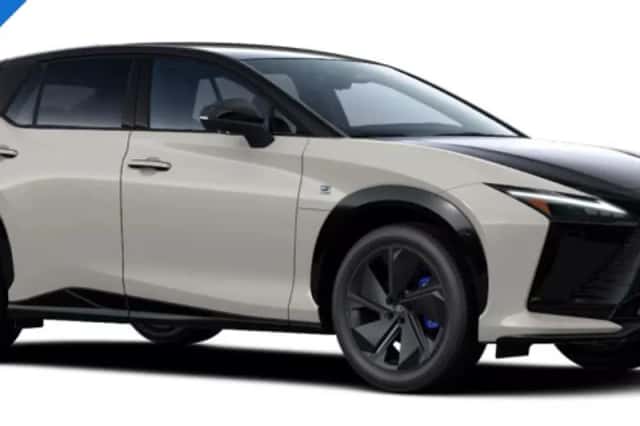 Lexus RZ (2026) thumbnail 1