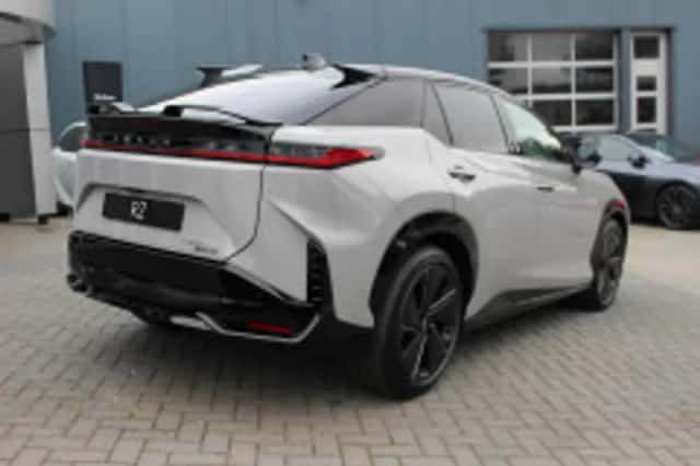 Lexus RZ (2026) thumbnail 3