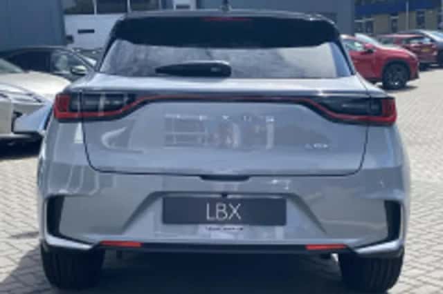 Lexus LBX (2026) thumbnail 3