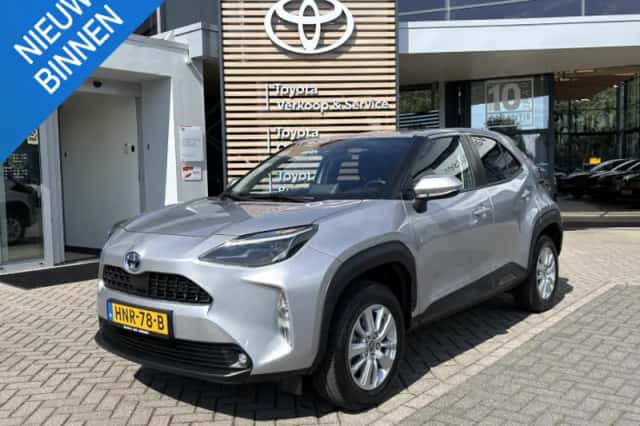 Toyota Yaris Cross (2024) thumbnail 1