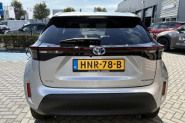 Toyota Yaris Cross (2024) thumbnail 6