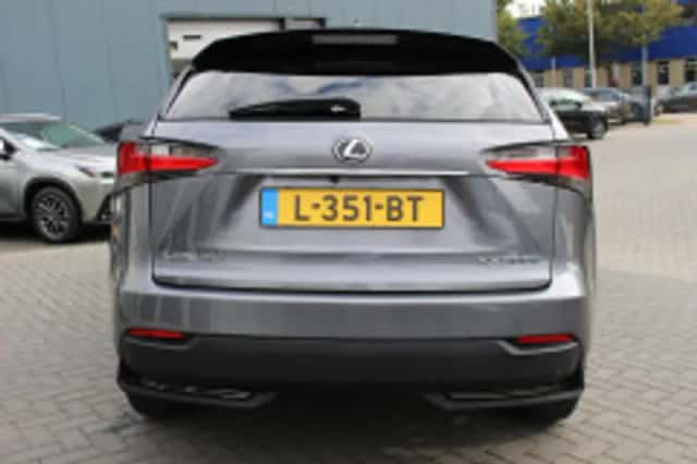 Lexus NX (2017) thumbnail 4