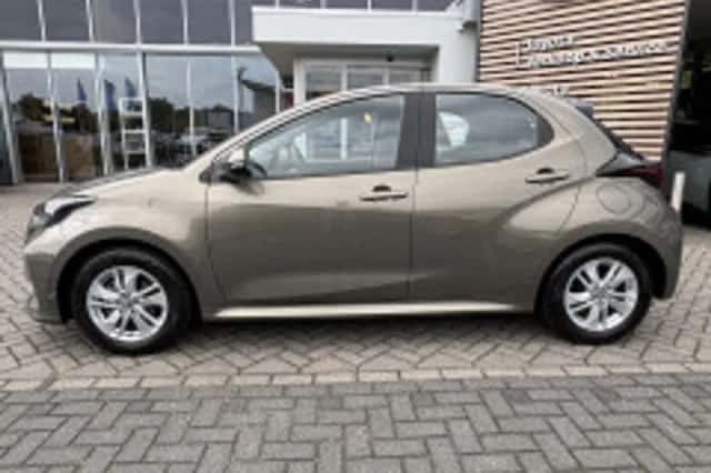 Toyota Yaris (2022) thumbnail 4