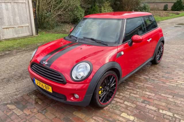 MINI  (2010) thumbnail 1