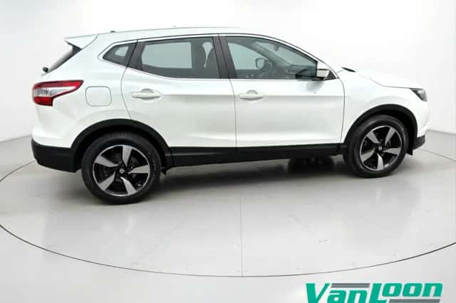 Nissan Qashqai (2015) thumbnail 6
